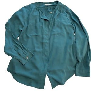 LOFT hidden button blouse, sz M